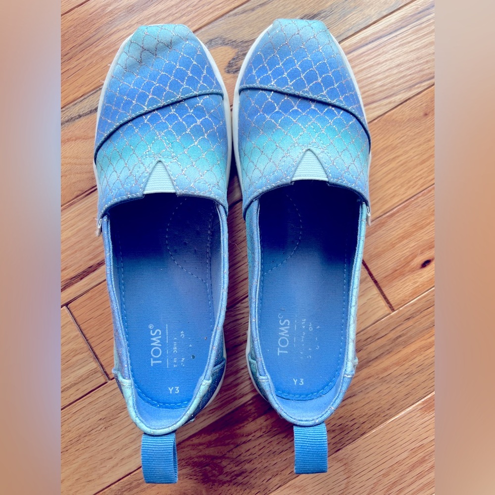 Mermaid TOMS, size Y3. Excellent condition.